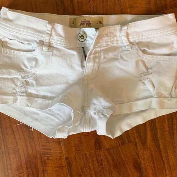 white and black hollister jean shorts - Picture 1 of 2